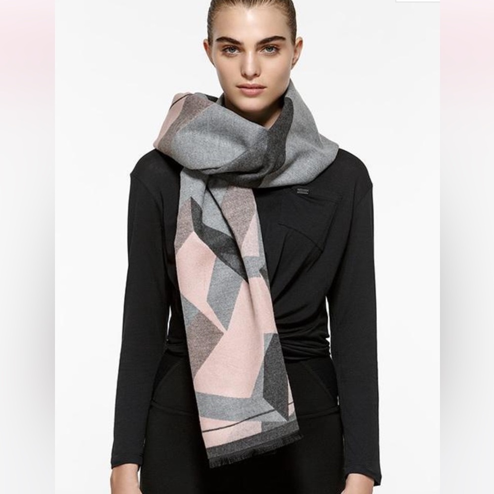 Titika Blanket Scarf